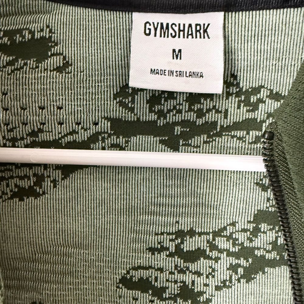 Gymshark Olive Camouflage Bomber Jacket Medium - Picture 6 of 7